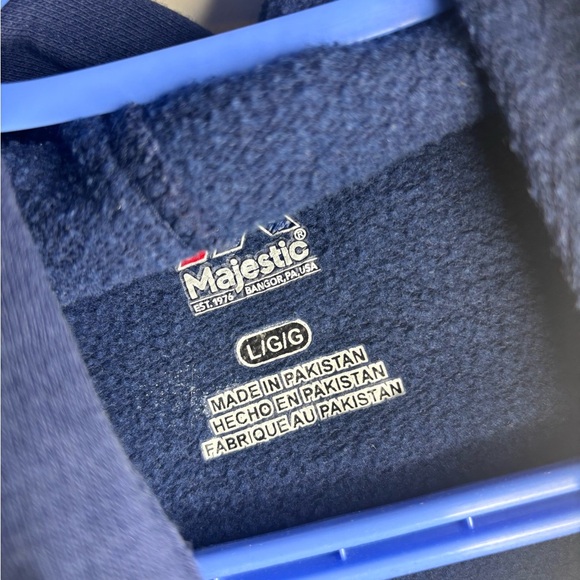 Cleveland Indians Majestic Navy Hoodie - Picture 3 of 3